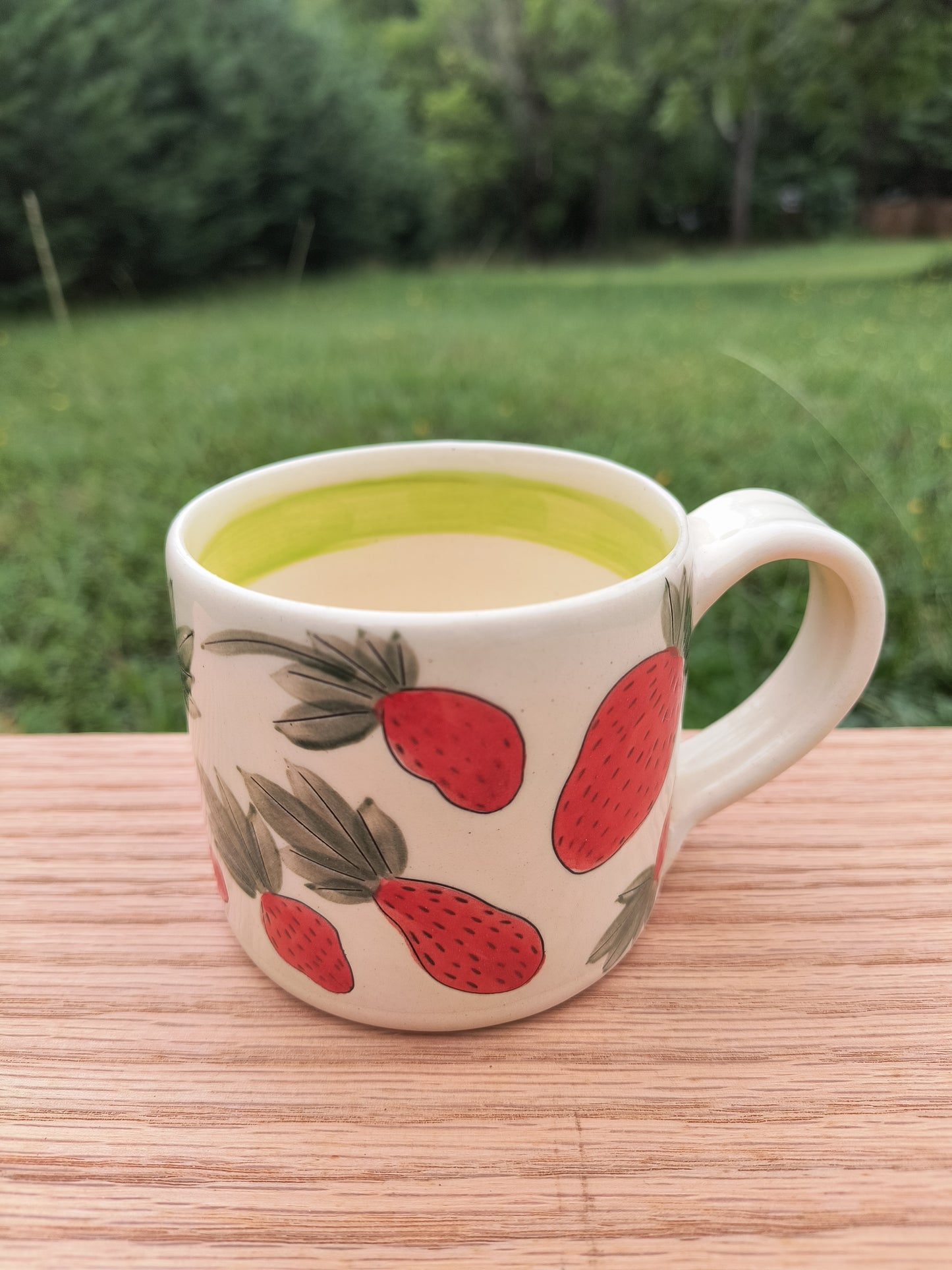 Strawberry Mug-lime green rim